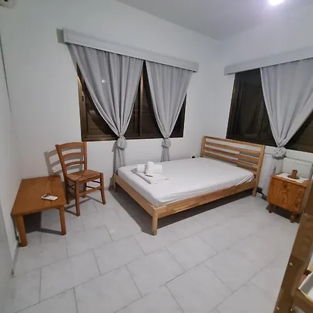 Mecasa House 2 Polis