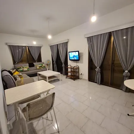 Mecasa House 2 Apartment Polis