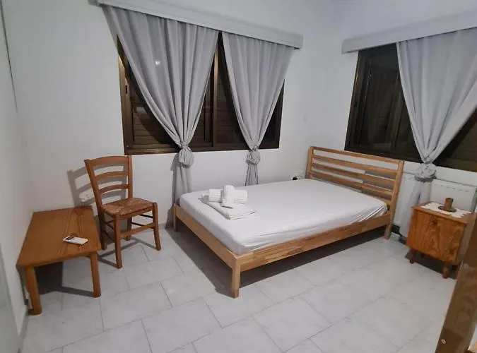 Mecasa House 2 Polis